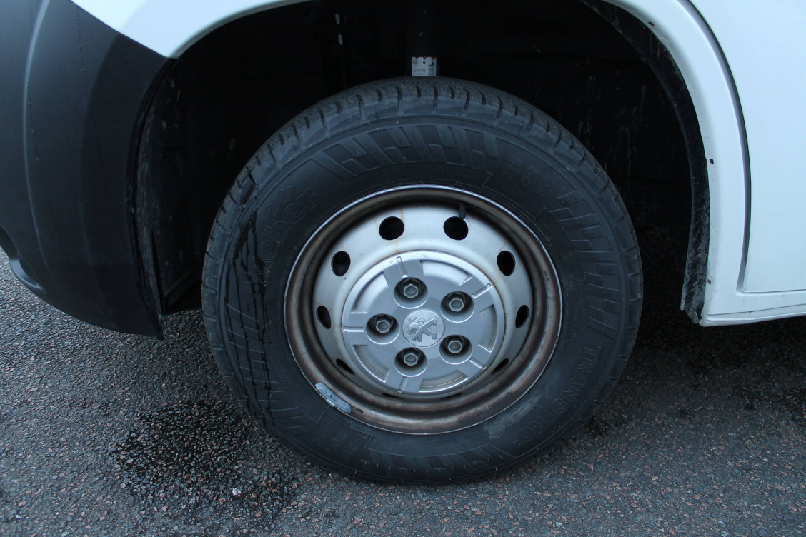 Acheter Peugeot Boxer BOXER TOLE 333 L2H2 BLUEHDI 140 S&S ASPHALT 4p occasion dans les concessions du Groupe Faurie