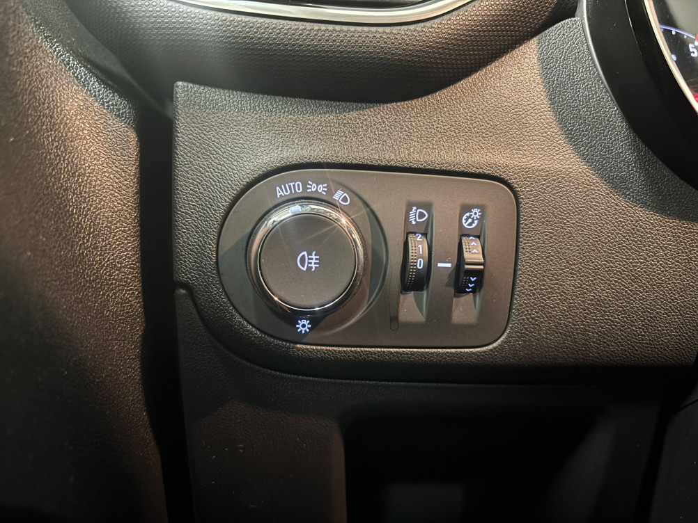 Acheter Opel Crossland Crossland 1.2 Turbo 110 ch BVM6 Elegance 5p occasion dans les concessions du Groupe Faurie