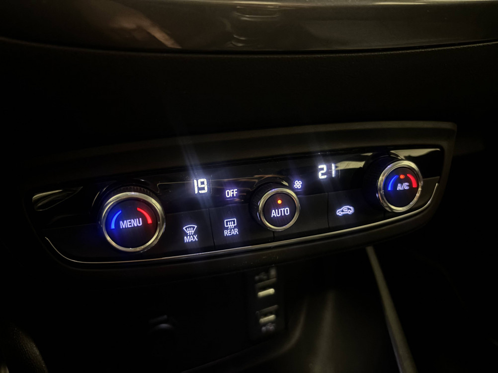 Acheter Opel Crossland Crossland 1.2 Turbo 110 ch BVM6 Elegance Business 5p occasion dans les concessions du Groupe Faurie