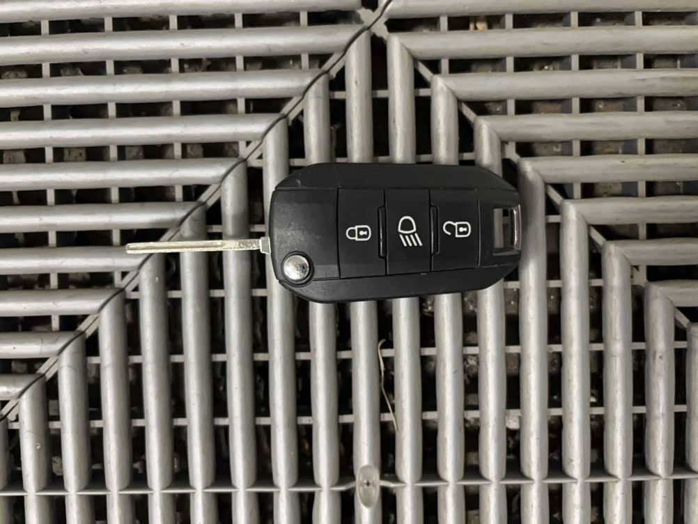 Acheter Citroën C3 C3 BlueHDi 100 S&S BVM6 Shine 5p occasion dans les concessions du Groupe Faurie