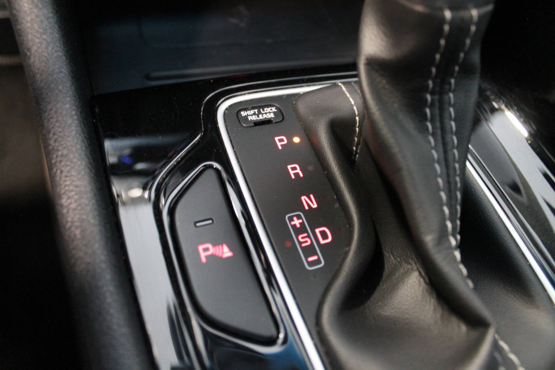 Acheter Kia Niro Niro 1.6 GDi Hybride 141 ch DCT6 Premium 5p occasion dans les concessions du Groupe Faurie