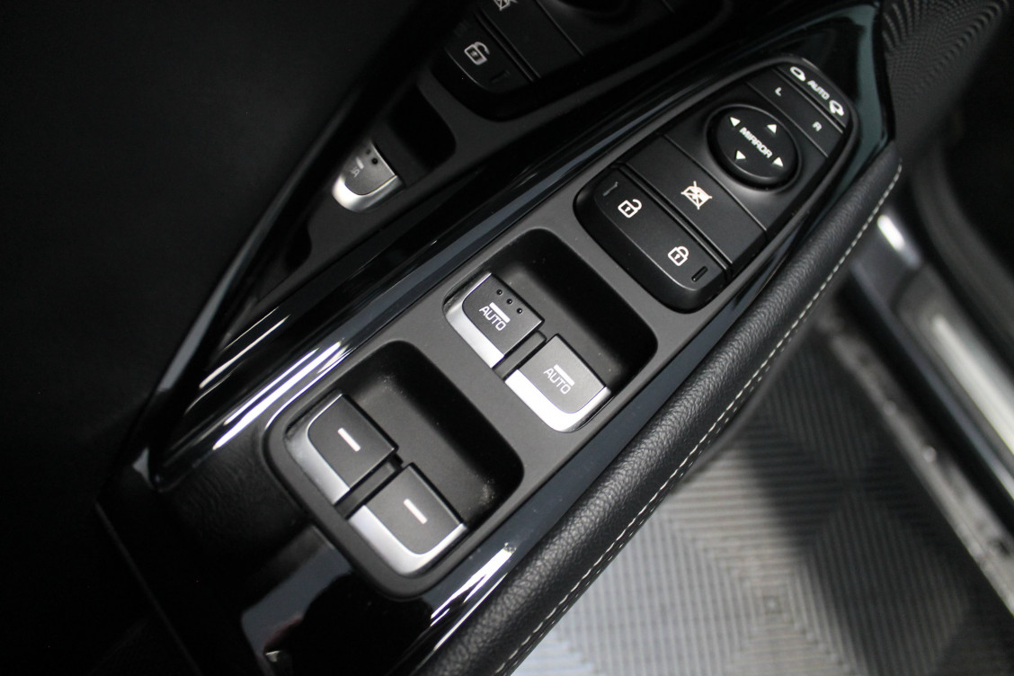 Acheter Kia Niro Niro 1.6 GDi Hybride 141 ch DCT6 Premium 5p occasion dans les concessions du Groupe Faurie