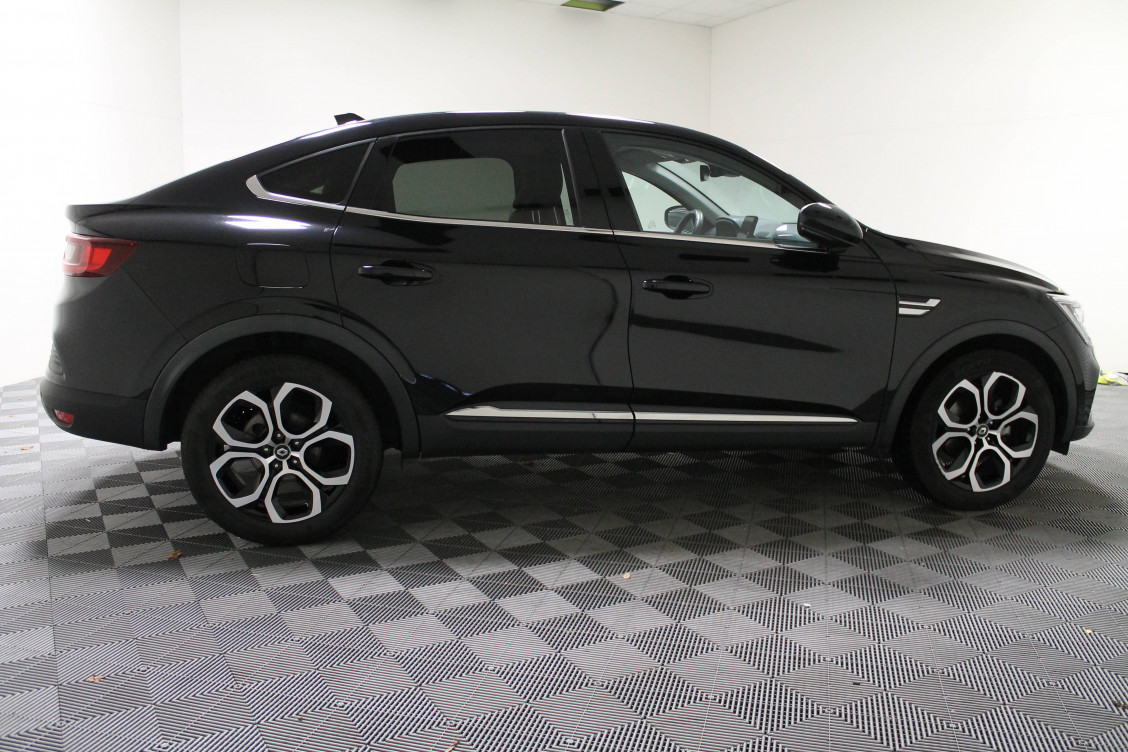 Acheter Renault Arkana Arkana E-Tech hybride 145 - 22 Techno 5p occasion dans les concessions du Groupe Faurie