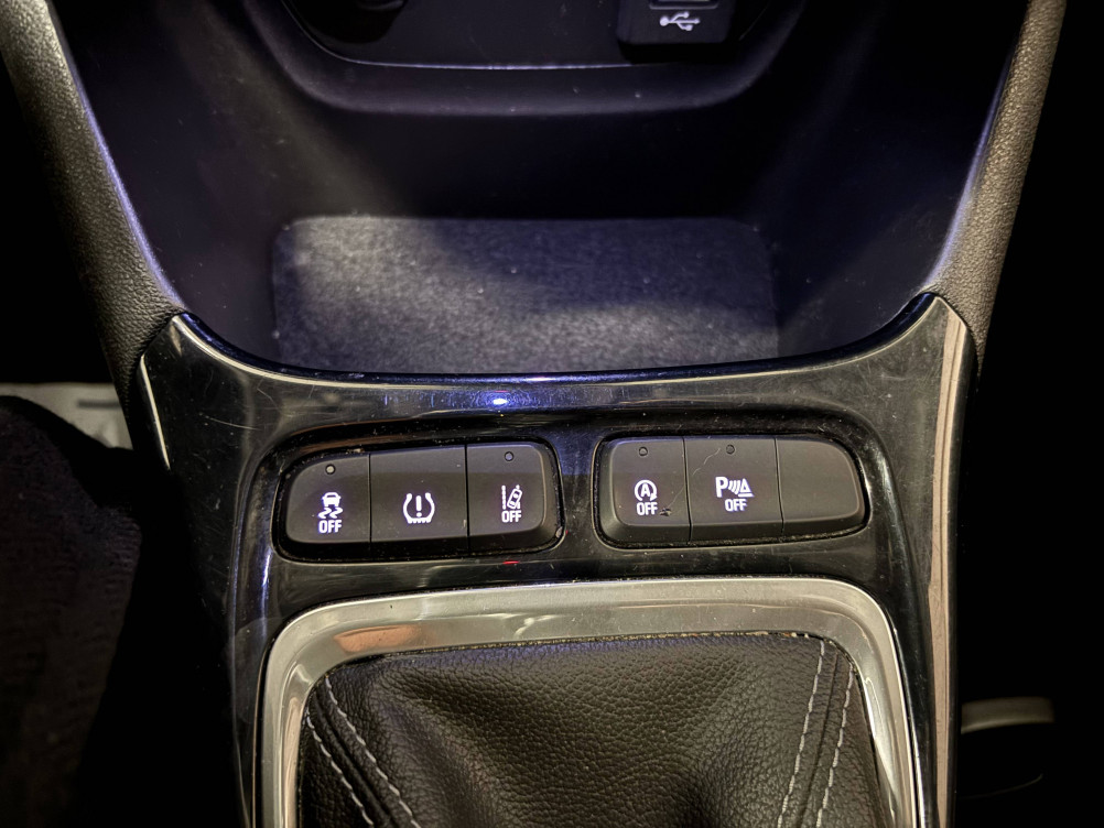 Acheter Opel Crossland X Crossland X 1.2 Turbo 110 ch Design 120 ans 5p occasion dans les concessions du Groupe Faurie