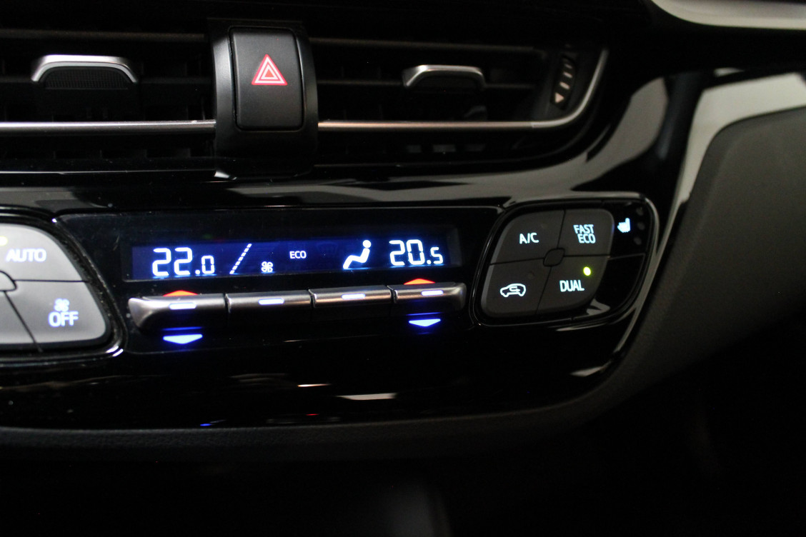 Acheter Toyota C-HR C-HR Hybride 1.8L Dynamic Business + Programme Beyond Zero Academy 5p occasion dans les concessions du Groupe Faurie