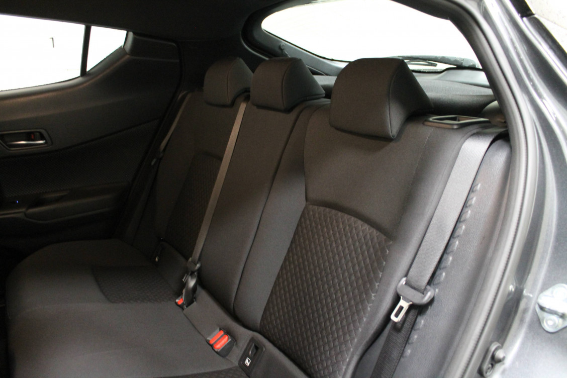 Acheter Toyota C-HR C-HR Hybride 1.8L Dynamic Business + Programme Beyond Zero Academy 5p occasion dans les concessions du Groupe Faurie