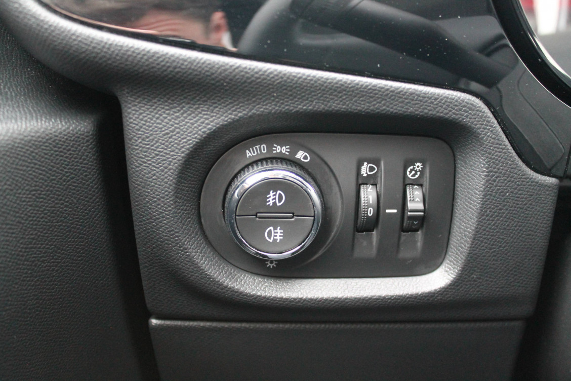 Acheter Opel Corsa Corsa 1.5 Diesel 100 ch BVM6 Edition Business 5p occasion dans les concessions du Groupe Faurie