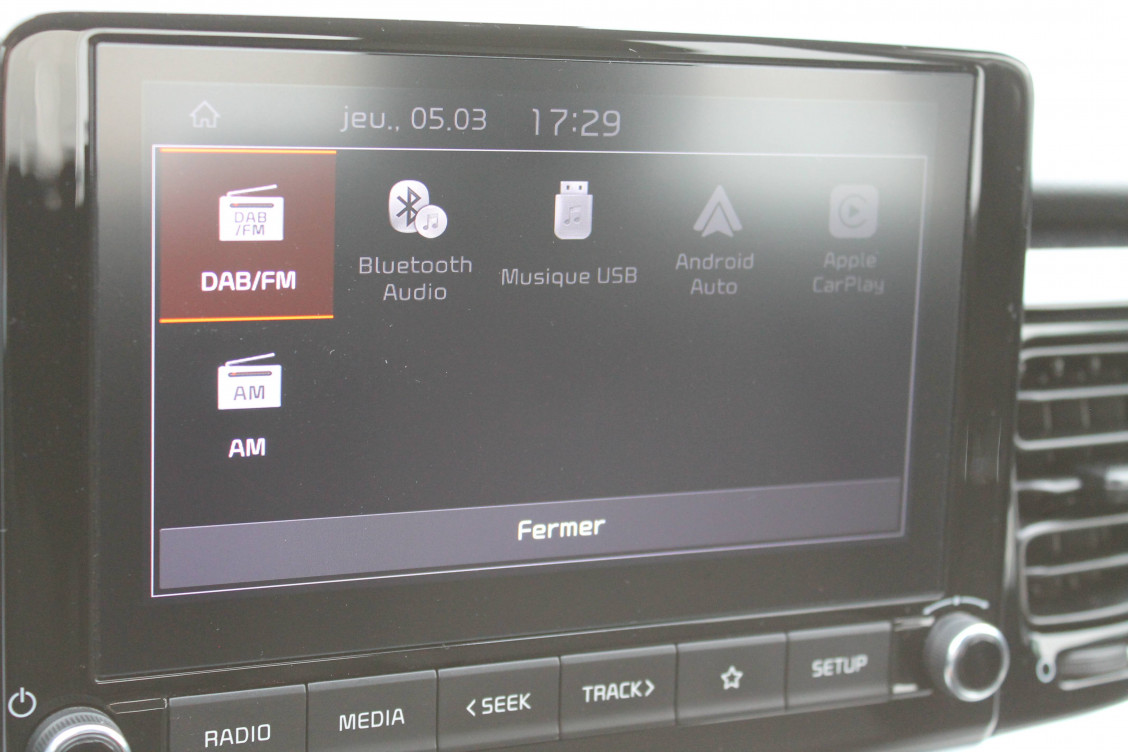 Acheter Kia Stonic Stonic 1.0 T-GDi 100 ch DCT7 Active 5p occasion dans les concessions du Groupe Faurie