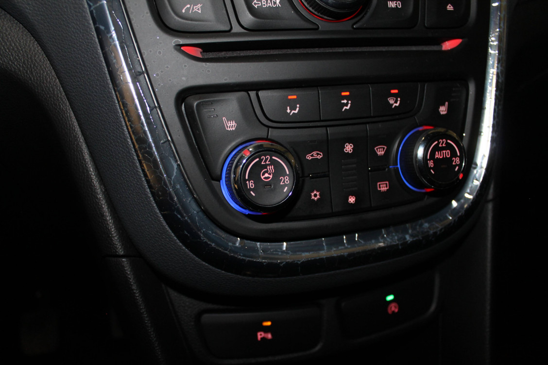 Acheter Opel Mokka Mokka 1.6 CDTI - 136 ch FAP 4x2 ecoFLEX Start&Stop Cosmo Pack 5p occasion dans les concessions du Groupe Faurie