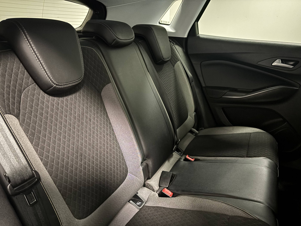 Acheter Opel Grandland X Grandland X 1.5 Diesel 130 ch Design & Tech 5p occasion dans les concessions du Groupe Faurie