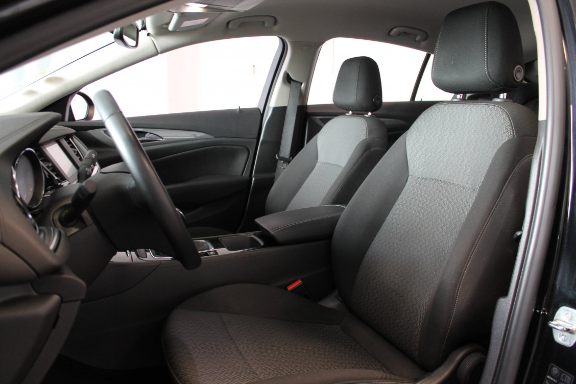 Acheter Opel Insignia Insignia Grand Sport 1.6 Diesel 136 ch Edition Business 5p occasion dans les concessions du Groupe Faurie