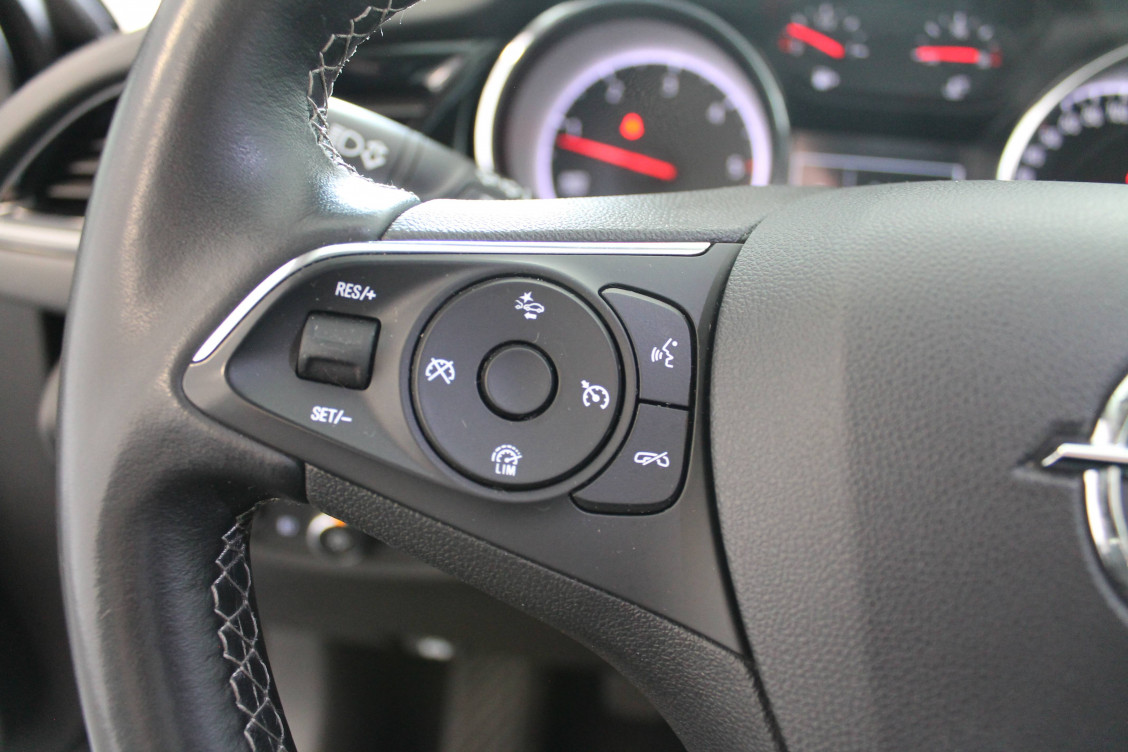 Acheter Opel Insignia Insignia Grand Sport 1.6 Diesel 136 ch Edition Business 5p occasion dans les concessions du Groupe Faurie