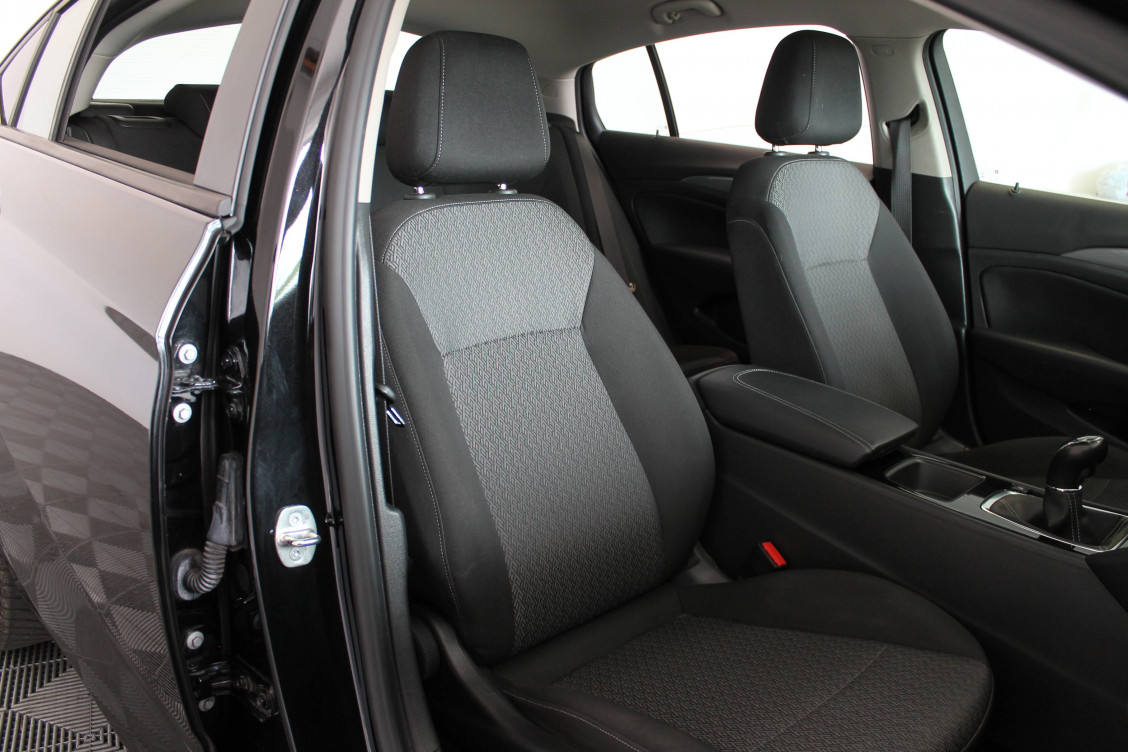 Acheter Opel Insignia Insignia Grand Sport 1.6 Diesel 136 ch Edition Business 5p occasion dans les concessions du Groupe Faurie