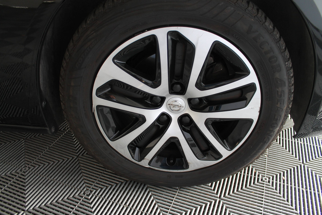 Acheter Opel Insignia Insignia Grand Sport 1.6 Diesel 136 ch Edition Business 5p occasion dans les concessions du Groupe Faurie