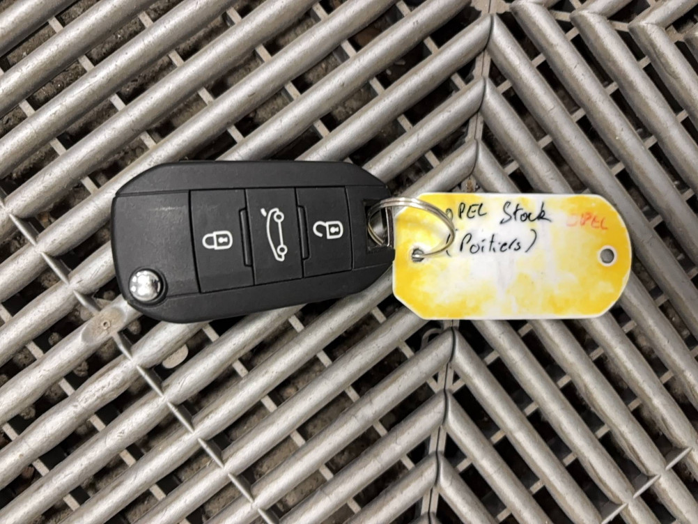 Acheter Opel Corsa Corsa 1.2 Turbo 100 ch BVM6 Elegance Business 5p occasion dans les concessions du Groupe Faurie