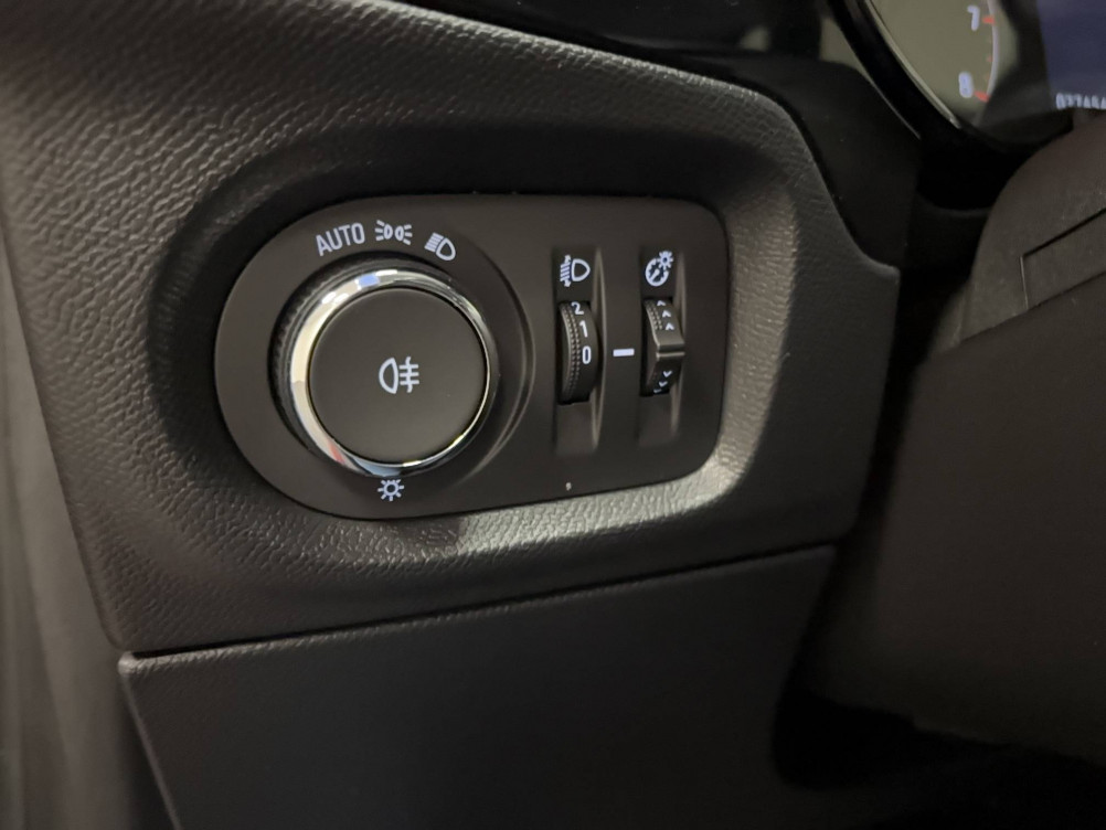 Acheter Opel Corsa Corsa 1.2 Turbo 100 ch BVM6 Elegance Business 5p occasion dans les concessions du Groupe Faurie