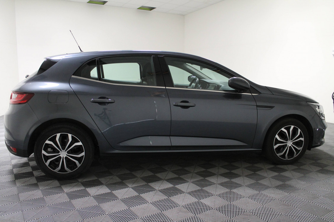 Acheter Renault Megane 4 Mégane IV Berline Blue dCi 115 Business 5p occasion dans les concessions du Groupe Faurie