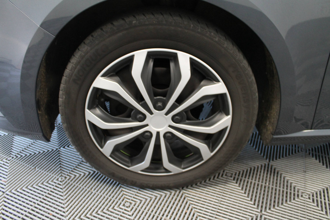 Acheter Renault Megane 4 Mégane IV Berline Blue dCi 115 Business 5p occasion dans les concessions du Groupe Faurie