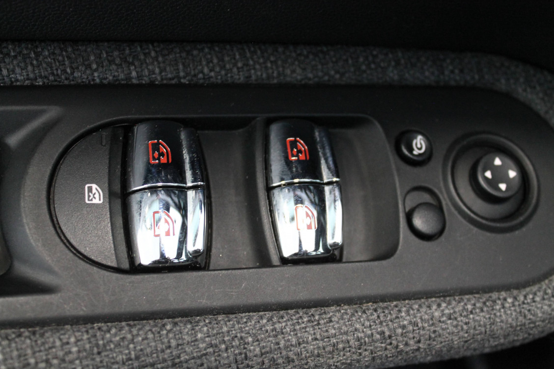 Acheter Mini Countryman F60 Countryman 136 - 88 ch ALL4 BVA6 Cooper SE Longstone 5p occasion dans les concessions du Groupe Faurie