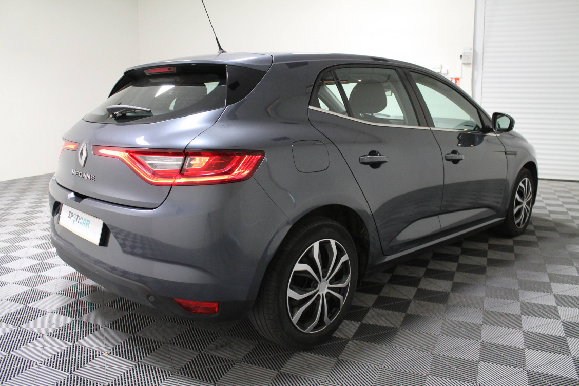 Acheter Renault Megane 4 Mégane IV Berline Blue dCi 115 Business 5p occasion dans les concessions du Groupe Faurie