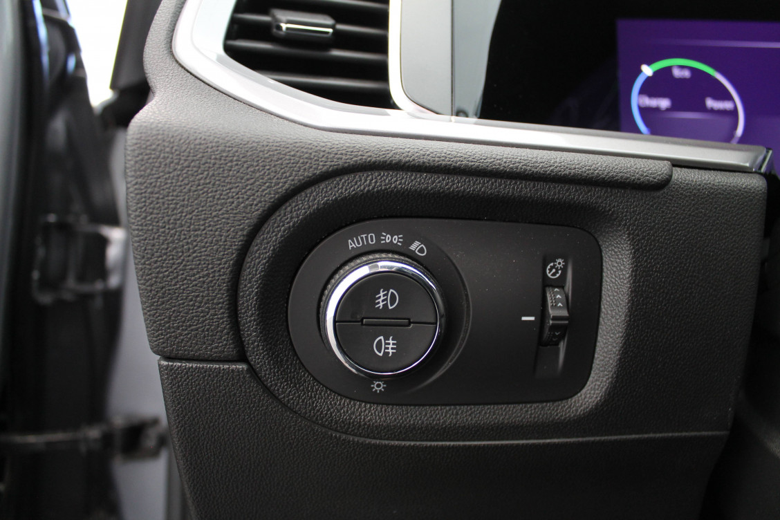 Acheter Opel Grandland Grandland Hybrid 225 ch BVA8 Elegance Business 5p occasion dans les concessions du Groupe Faurie