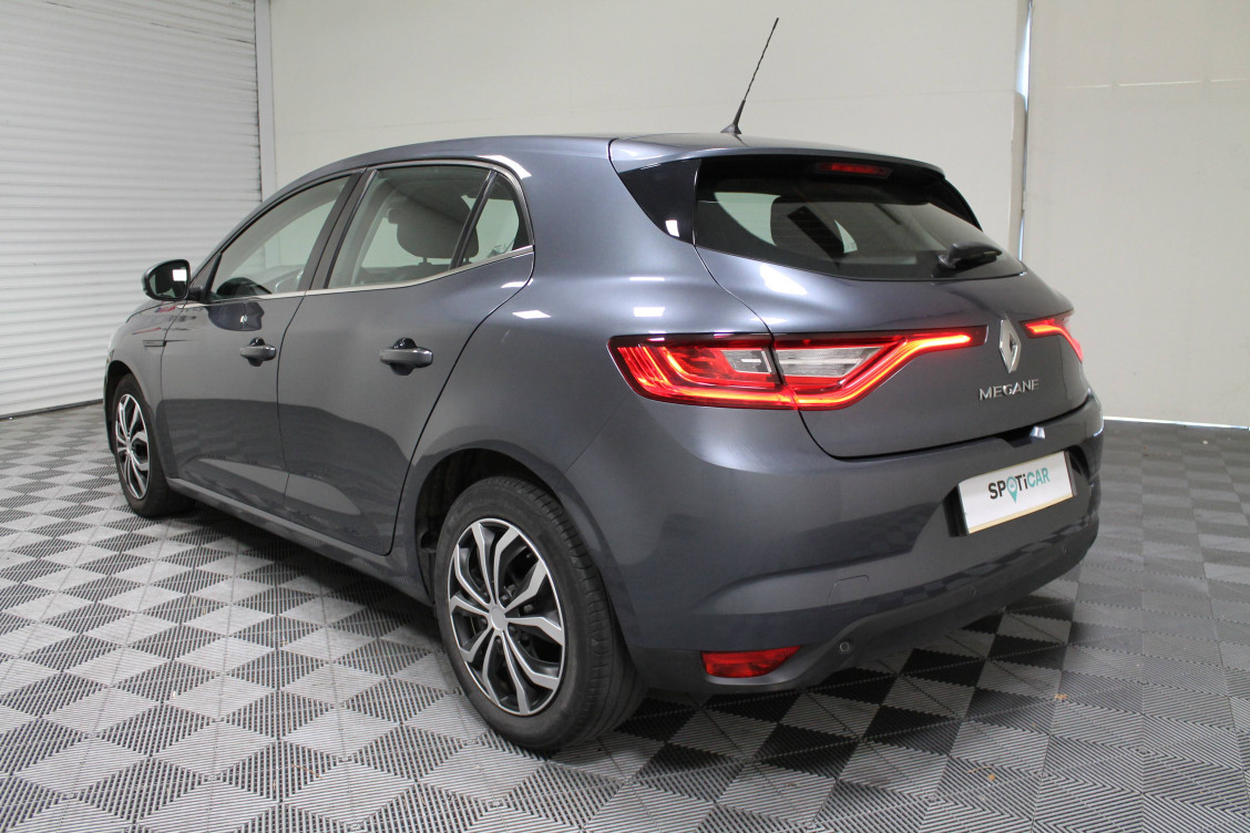 Acheter Renault Megane 4 Mégane IV Berline Blue dCi 115 Business 5p occasion dans les concessions du Groupe Faurie