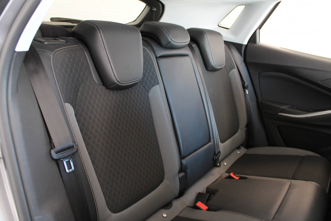 Acheter Opel Grandland Grandland Hybrid 225 ch BVA8 Elegance Business 5p occasion dans les concessions du Groupe Faurie