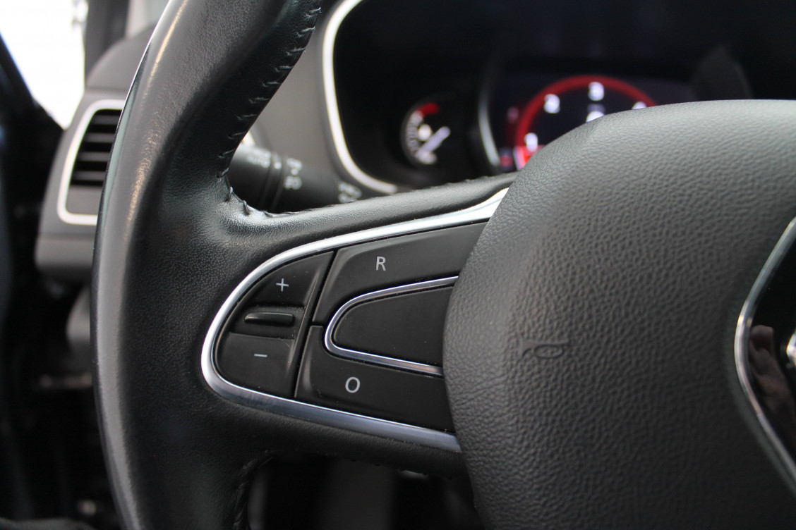 Acheter Renault Megane 4 Mégane IV Berline Blue dCi 115 Business 5p occasion dans les concessions du Groupe Faurie