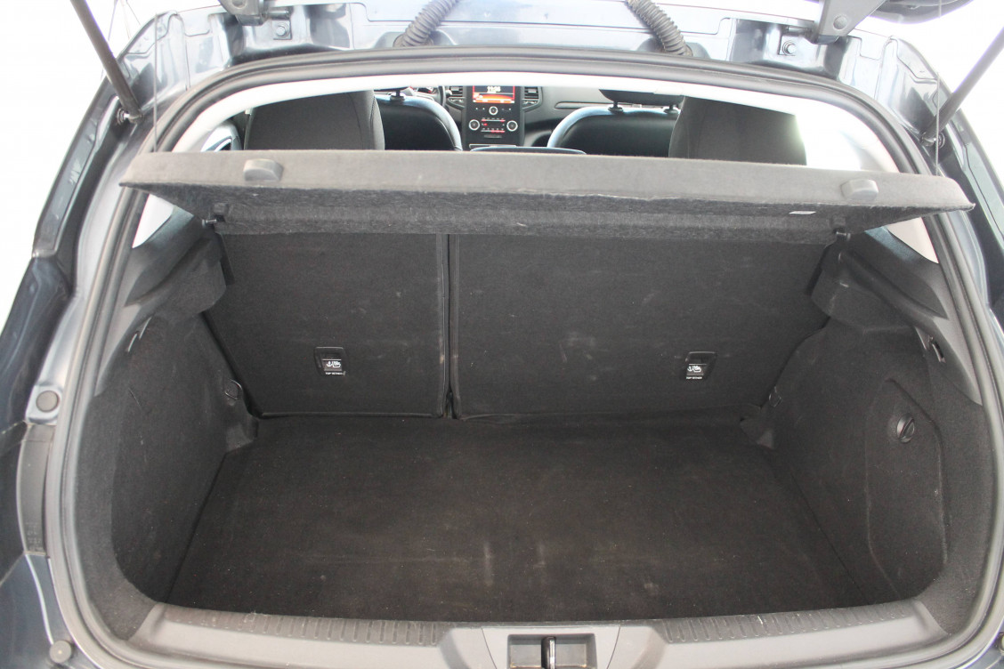 Acheter Renault Megane 4 Mégane IV Berline Blue dCi 115 Business 5p occasion dans les concessions du Groupe Faurie