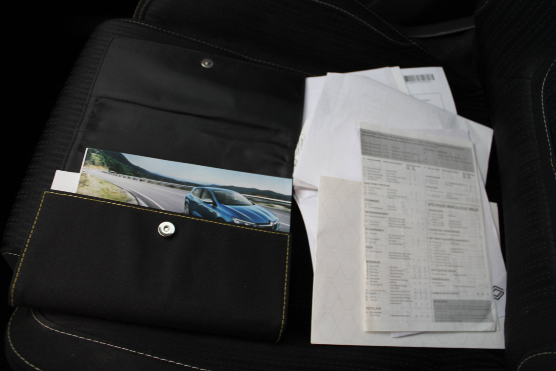 Acheter Renault Megane 4 Mégane IV Berline Blue dCi 115 Business 5p occasion dans les concessions du Groupe Faurie