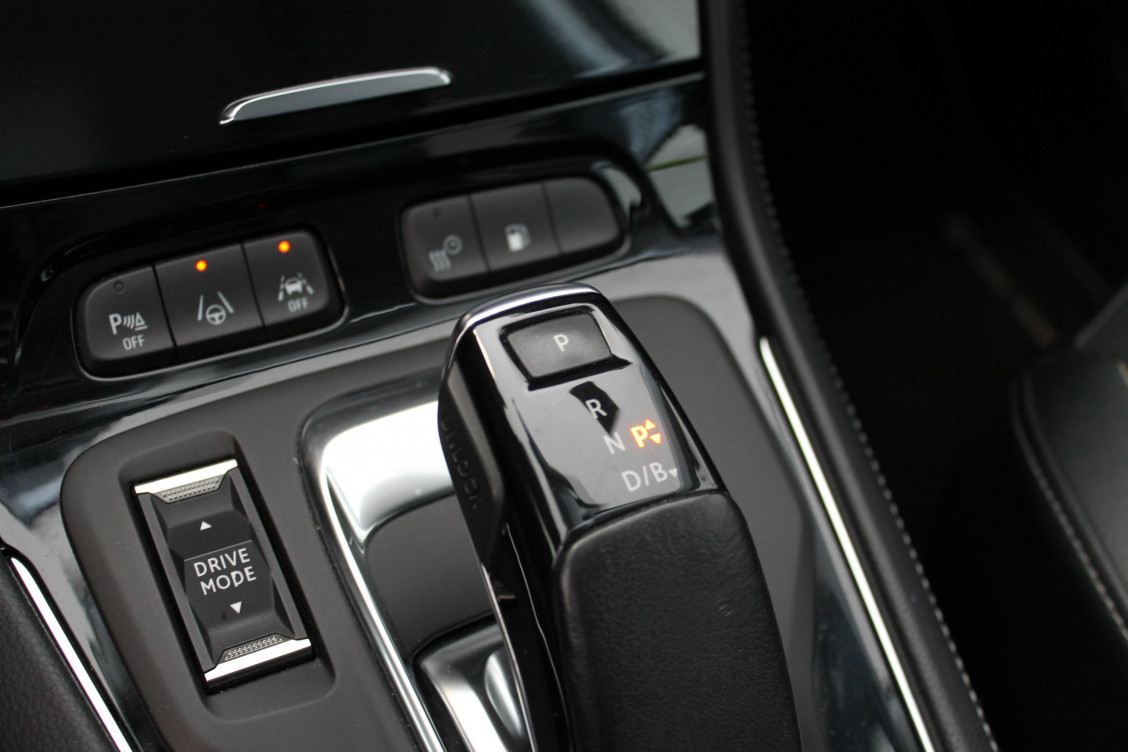 Acheter Opel Grandland Grandland Hybrid 225 ch BVA8 Elegance Business 5p occasion dans les concessions du Groupe Faurie