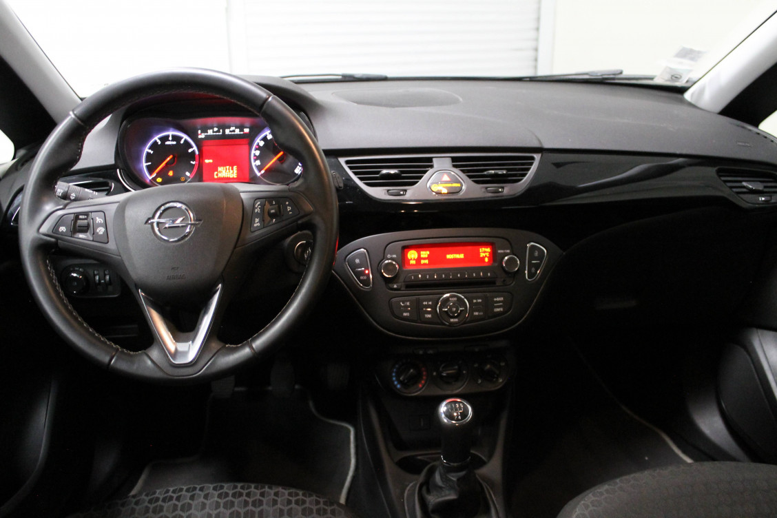 Acheter Opel Corsa E Corsa 1.4 90 ch Enjoy 5p occasion dans les concessions du Groupe Faurie