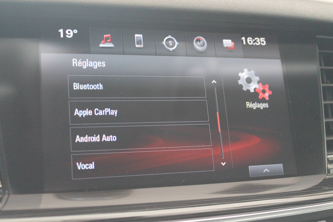 Acheter Opel Insignia Insignia Grand Sport 2.0 D 170 ch BlueInjection Elite 5p occasion dans les concessions du Groupe Faurie