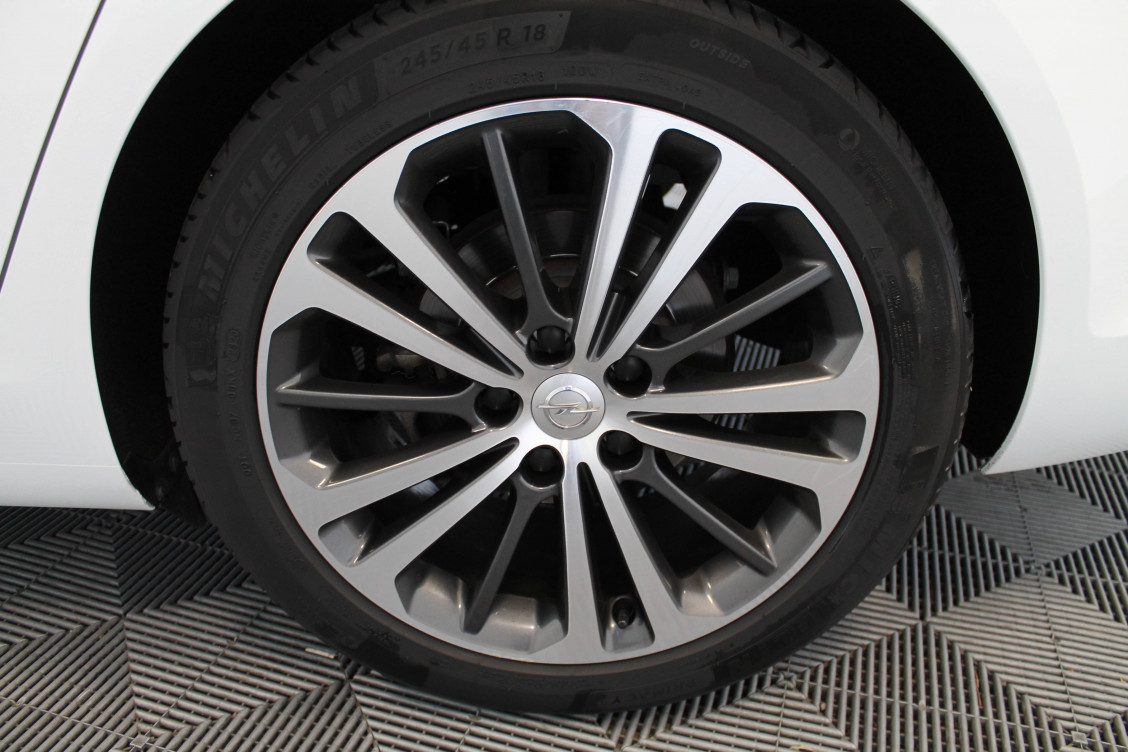 Acheter Opel Insignia Insignia Grand Sport 2.0 D 170 ch BlueInjection Elite 5p occasion dans les concessions du Groupe Faurie