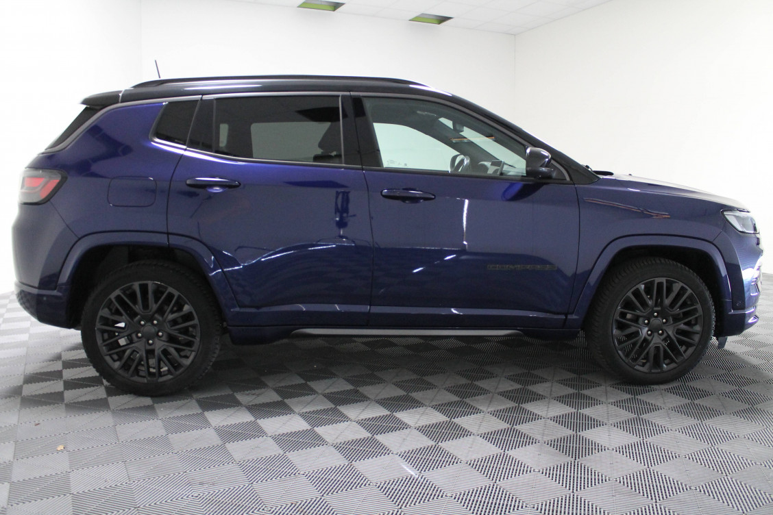 Acheter Jeep Compass Compass 1.6 I MultiJet II 130 ch BVM6 S 5p occasion dans les concessions du Groupe Faurie