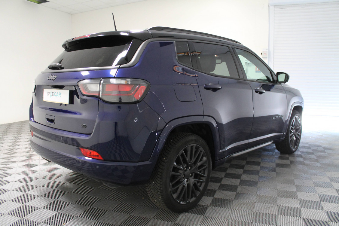 Acheter Jeep Compass Compass 1.6 I MultiJet II 130 ch BVM6 S 5p occasion dans les concessions du Groupe Faurie