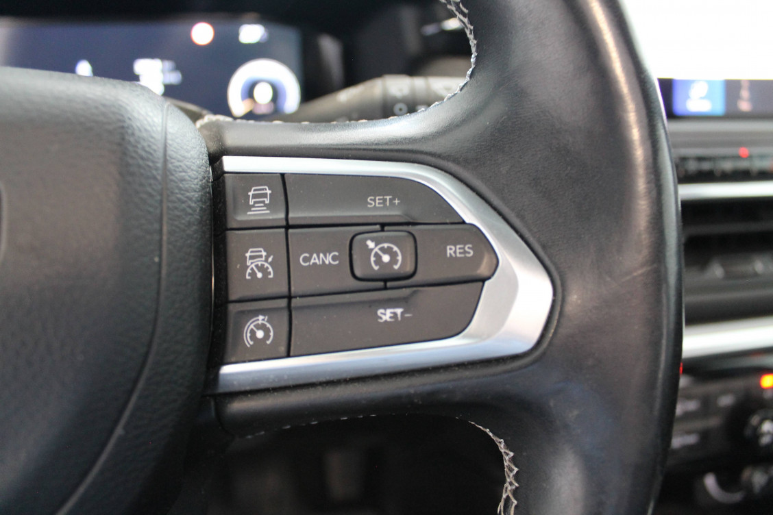 Acheter Jeep Compass Compass 1.6 I MultiJet II 130 ch BVM6 S 5p occasion dans les concessions du Groupe Faurie