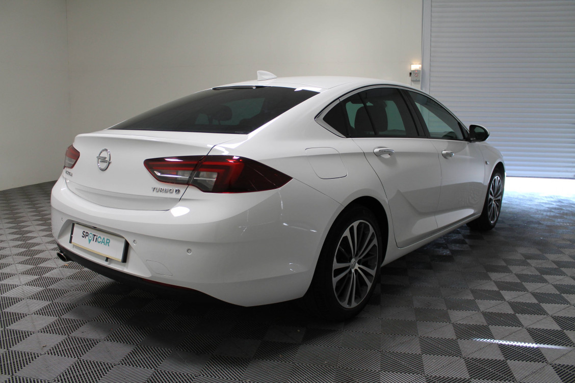Acheter Opel Insignia Insignia Grand Sport 2.0 D 170 ch BlueInjection Elite 5p occasion dans les concessions du Groupe Faurie