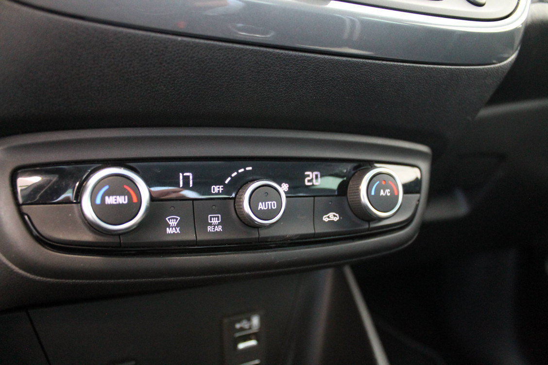 Acheter Opel Crossland Crossland 1.5 D 110 ch BVM6 Elegance 5p occasion dans les concessions du Groupe Faurie