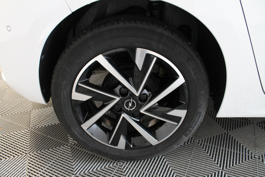 Acheter Opel Corsa Corsa 1.2 Turbo 100 ch GS 5p occasion dans les concessions du Groupe Faurie