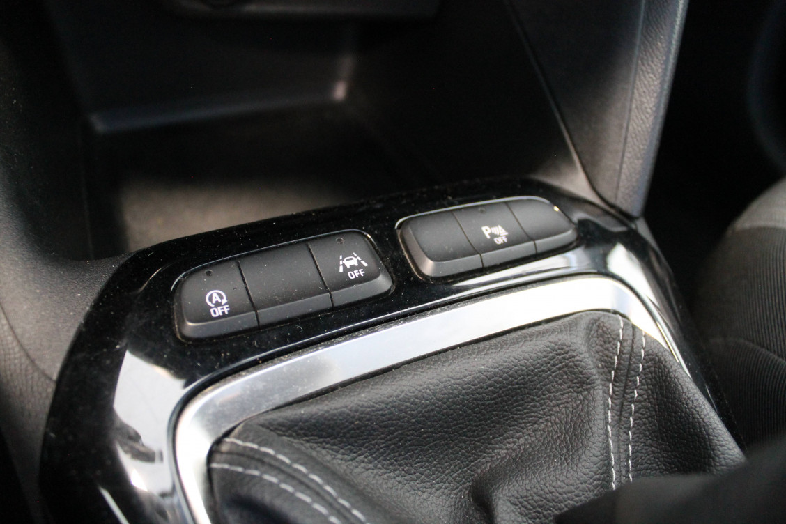 Acheter Opel Corsa Corsa 1.2 75 ch BVM5 Edition 5p occasion dans les concessions du Groupe Faurie