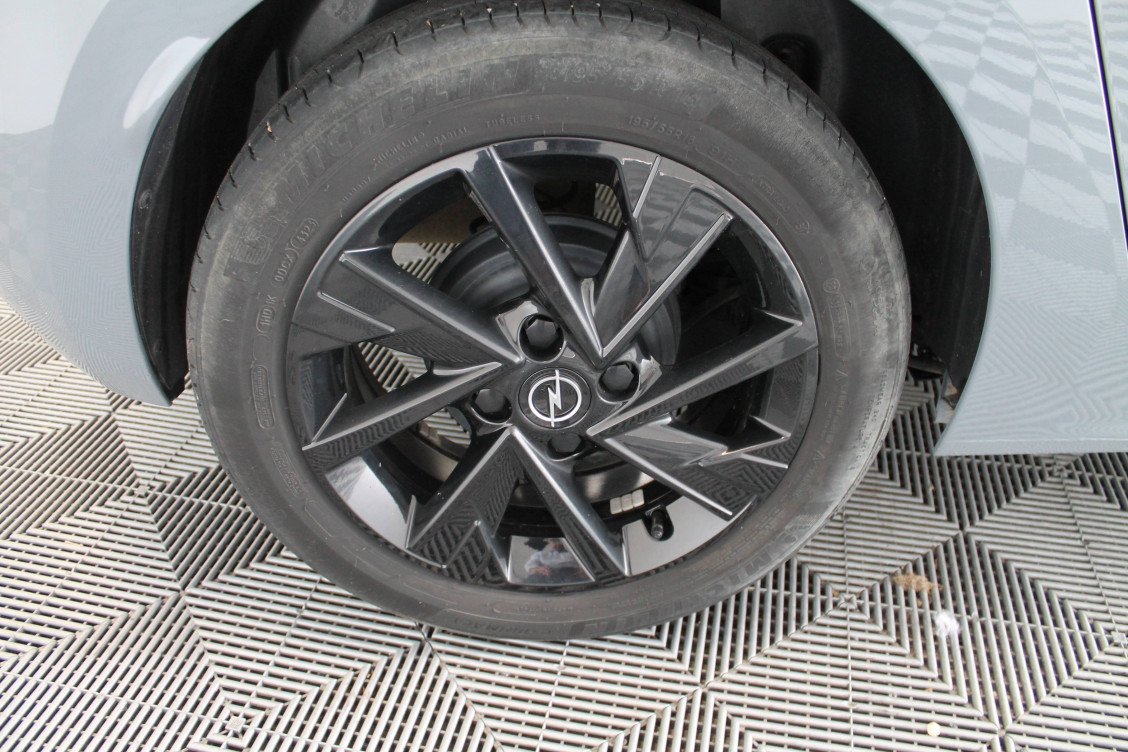 Acheter Opel Corsa Corsa 1.2 75 ch BVM5  5p occasion dans les concessions du Groupe Faurie