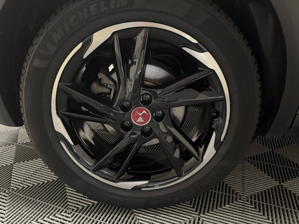Acheter Ds DS7 DS7 Crossback Hybride E-Tense 225 EAT8 Performance Line 5p occasion dans les concessions du Groupe Faurie