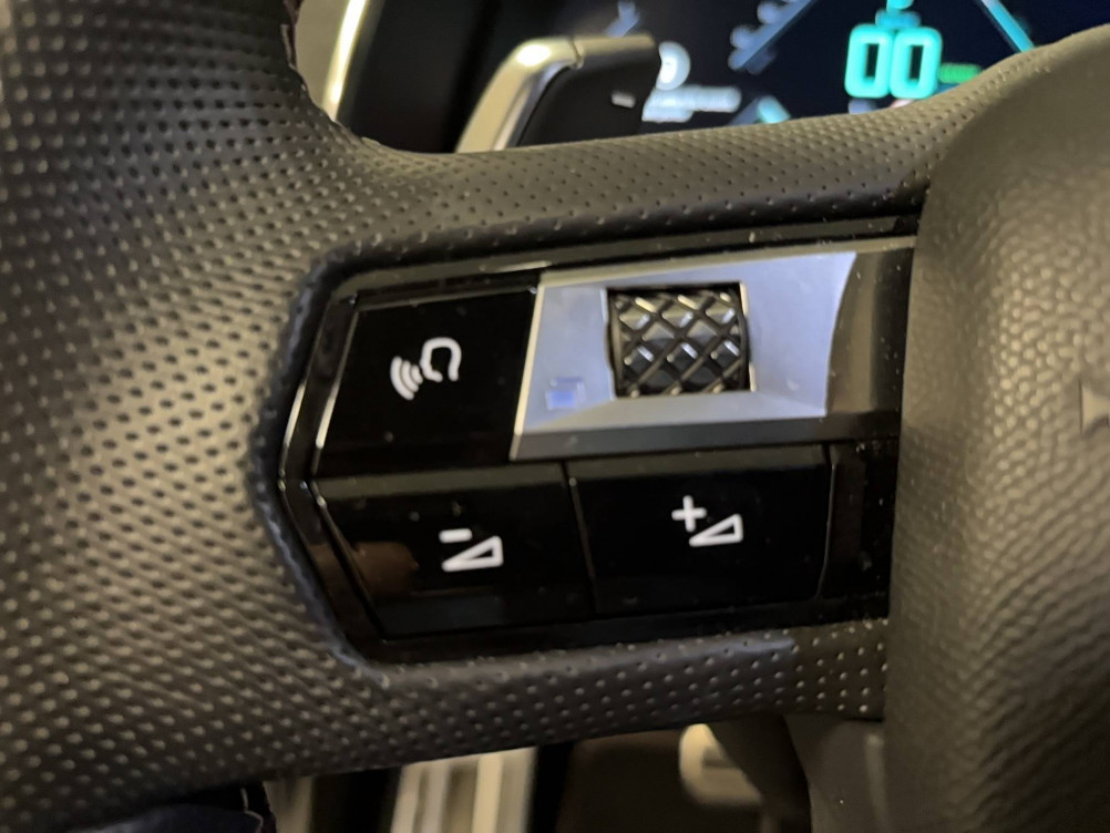 Acheter Ds DS7 DS7 Crossback Hybride E-Tense 225 EAT8 Performance Line 5p occasion dans les concessions du Groupe Faurie