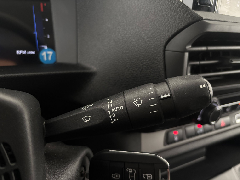 Acheter Opel Vivaro VIVARO FGN TAILLE M BLUEHDI 145 S&S BVM6  4p neuf dans les concessions du Groupe Faurie