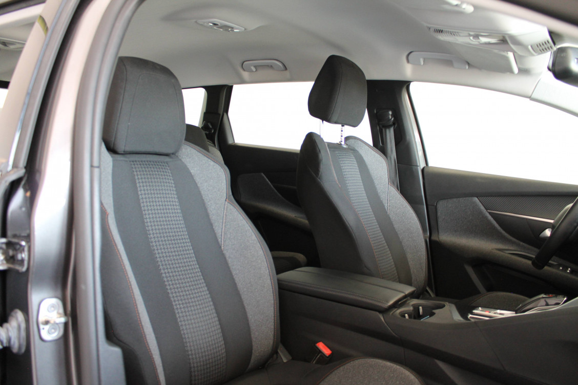 Acheter Peugeot 5008 5008 PureTech 130ch S&S EAT8 Active Business 5p occasion dans les concessions du Groupe Faurie
