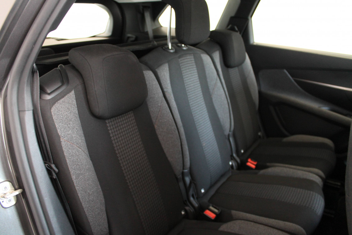 Acheter Peugeot 5008 5008 PureTech 130ch S&S EAT8 Active Business 5p occasion dans les concessions du Groupe Faurie