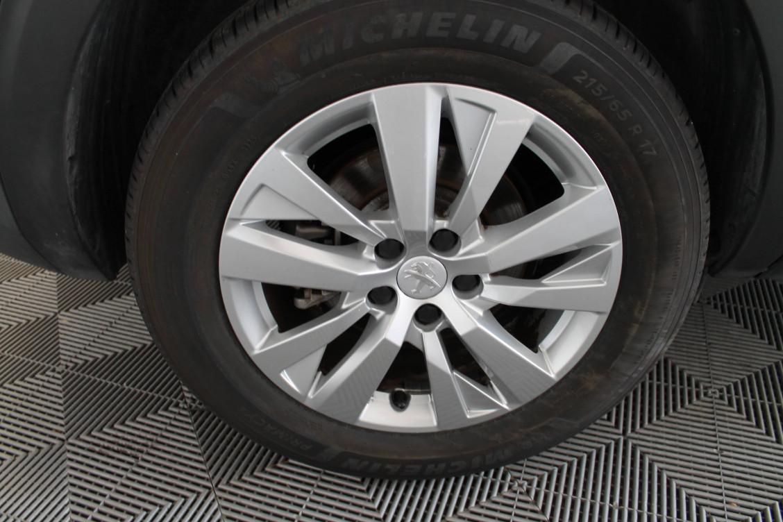 Acheter Peugeot 5008 5008 PureTech 130ch S&S EAT8 Active Business 5p occasion dans les concessions du Groupe Faurie