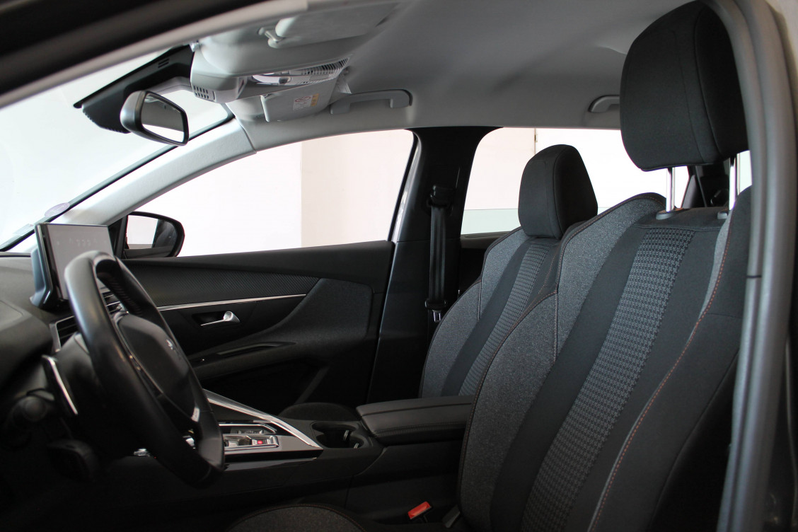 Acheter Peugeot 5008 5008 PureTech 130ch S&S EAT8 Active Business 5p occasion dans les concessions du Groupe Faurie