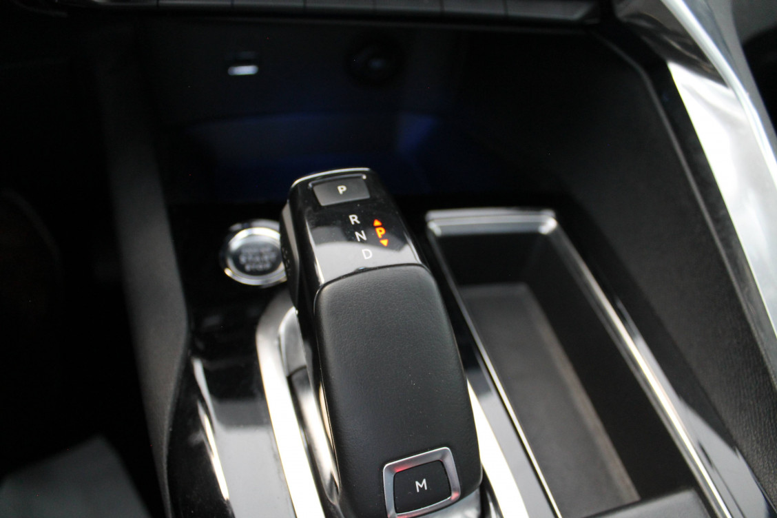 Acheter Peugeot 5008 5008 PureTech 130ch S&S EAT8 Active Business 5p occasion dans les concessions du Groupe Faurie